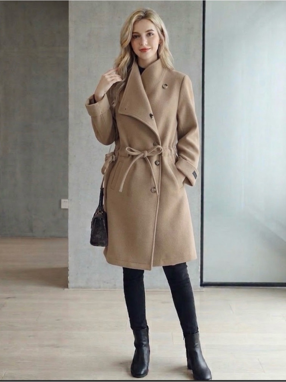 🔴 Women’s Beige/Taupe Belted Wool-Blend Coat
